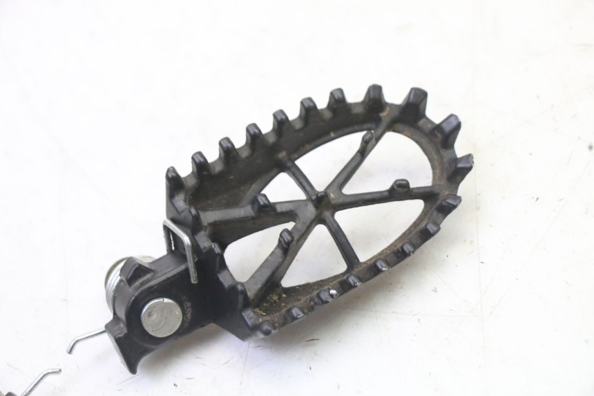 photo de PARA PRZODEK PODNÓŻKI APOLLO RFZ 125 - Zoom stanu zużycia