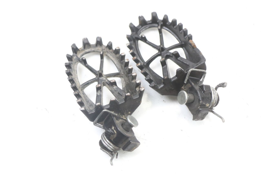 photo de ZESTAW PRZEDNICH PODNÓŻKÓW APOLLO RFZ 140 - Zoom stanu zużycia