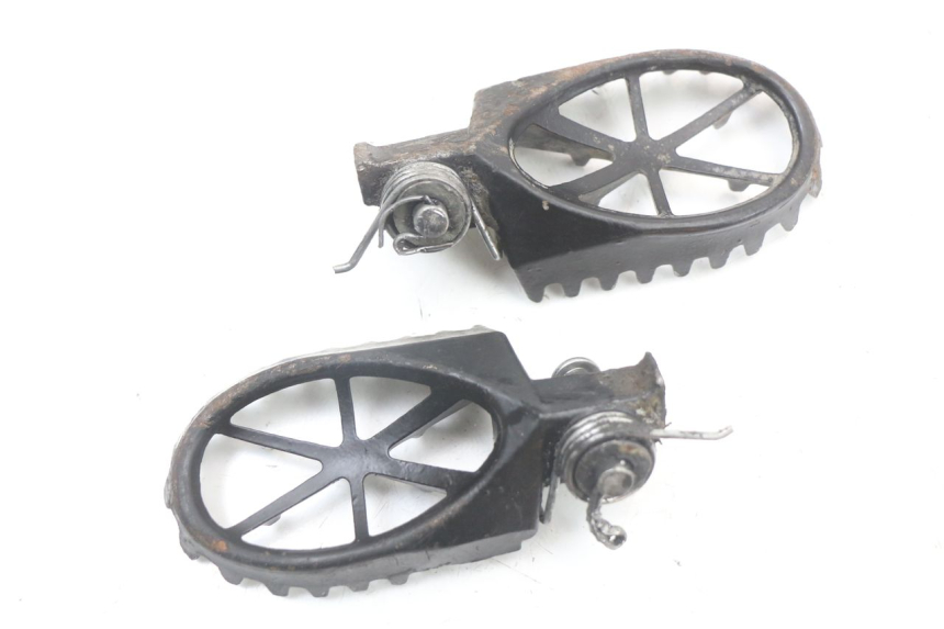 photo de ZESTAW PRZEDNICH PODNÓŻKÓW APOLLO RFZ 140 - Inny kąt widzenia