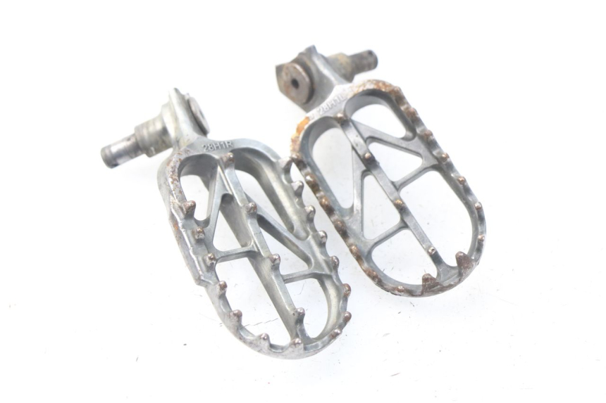 photo de ZESTAW PRZEDNICH PODNÓŻKÓW SUZUKI RMZ RM-Z 450 (2008 - 2011) - Szczegół części