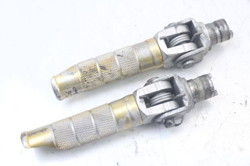 photo de ZESTAW PRZEDNICH PODNÓŻKÓW SUZUKI SV N 650 (1999 - 2002) - Inny kąt widzenia