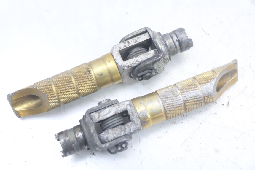 photo de ZESTAW PRZEDNICH PODNÓŻKÓW SUZUKI SV N 650 (1999 - 2002) - Zbliżenie techniczne