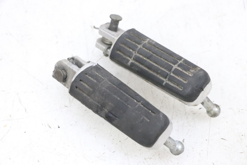 photo de PARA PRZODEK PODNÓŻKI YAMAHA TDM ABS 900 (2002 - 2014) - Zbliżenie techniczne