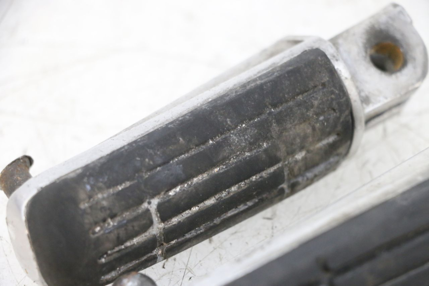 photo de PARA PRZODEK PODNÓŻKI YAMAHA TDM ABS 900 (2002 - 2014) - Oznaczenia i referencje