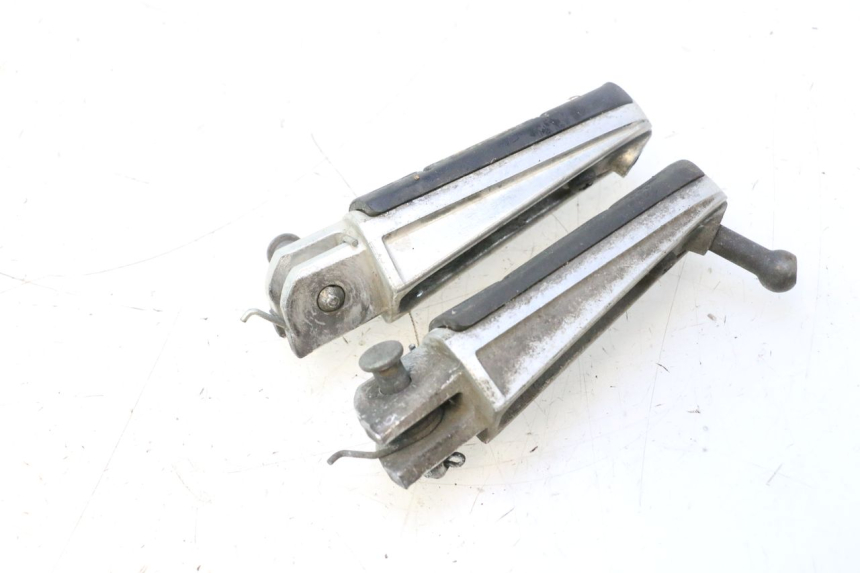 photo de PARA PRZODEK PODNÓŻKI YAMAHA TDM ABS 900 (2002 - 2014) - Szczegół części