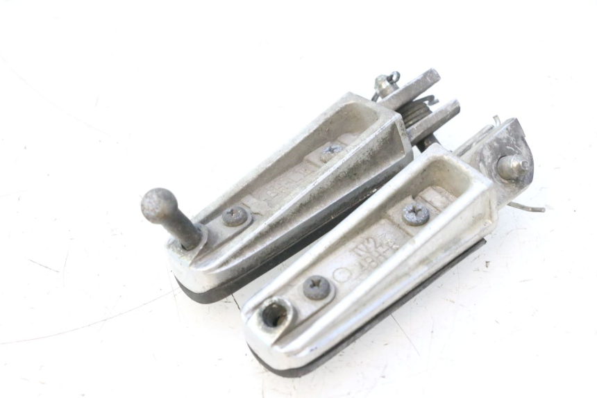 photo de PARA PRZODEK PODNÓŻKI YAMAHA TDM ABS 900 (2002 - 2014) - Inny kąt widzenia