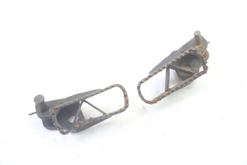 photo de ZESTAW PRZEDNICH PODNÓŻKÓW KSR TR SM 50 (2015 - 2018) - Zbliżenie techniczne