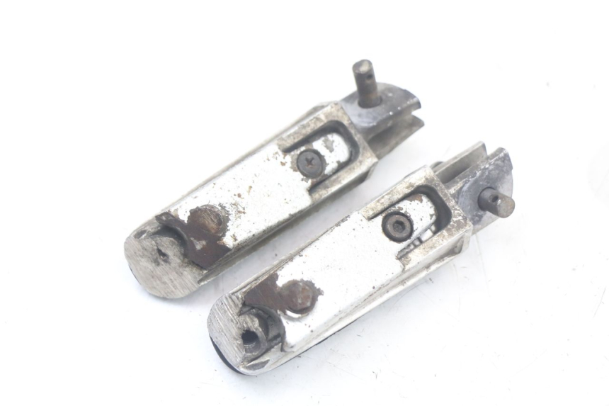 photo de ZESTAW PRZEDNICH PODNÓŻKÓW YAMAHA FJR ABS 1300 (2006 - 2012) - Zbliżenie techniczne