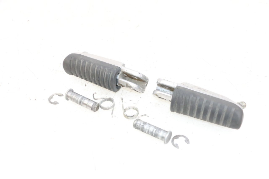 photo de ZESTAW PRZEDNICH PODNÓŻKÓW KAWASAKI ZR 7 750 (1999 - 2004) - Punkty mocowania