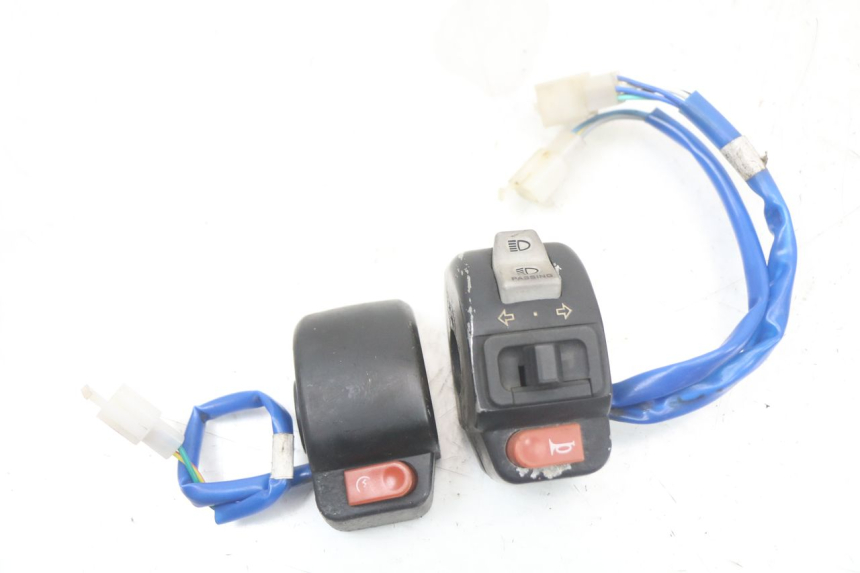 photo de ZESTAW PRZEŁĄCZNIKÓW KIEROWNICY KYMCO AGILITY 4T 50 (2018 - 2022) - Widok główny