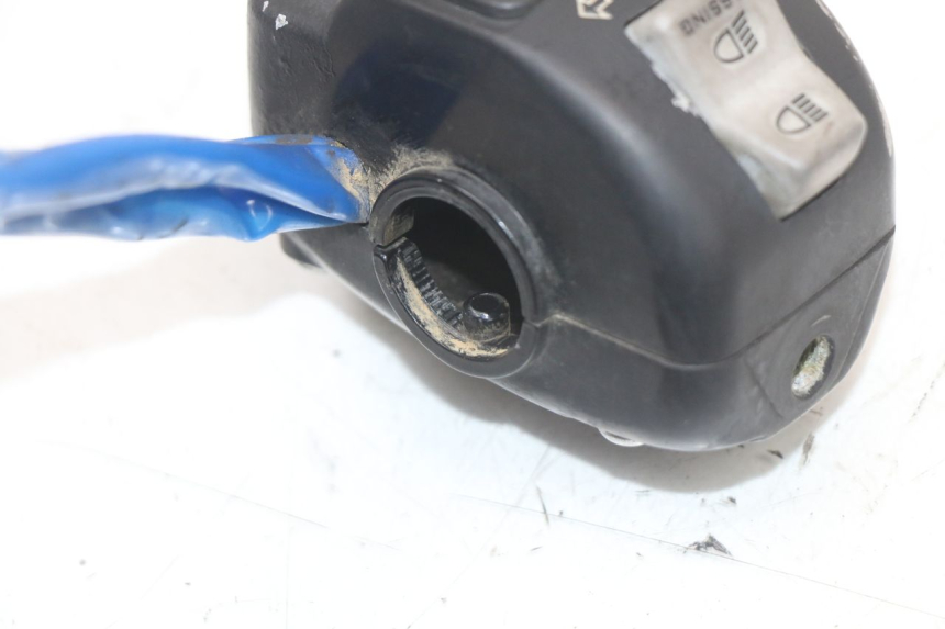 photo de ZESTAW PRZEŁĄCZNIKÓW KIEROWNICY KYMCO AGILITY 4T 50 (2018 - 2022) - Widok ogólny