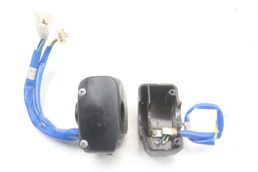 photo de ZESTAW PRZEŁĄCZNIKÓW KIEROWNICY KYMCO AGILITY 4T 50 (2018 - 2022) - Część sprawdzona