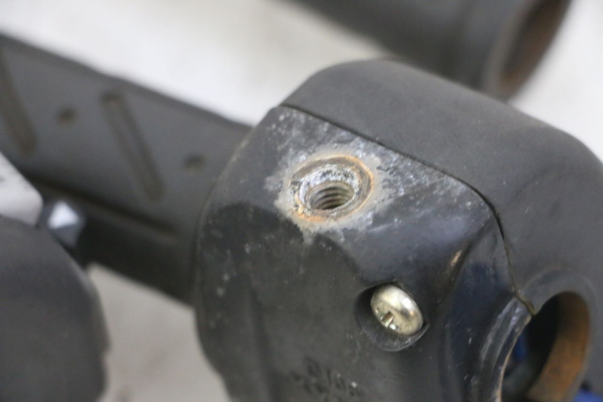 photo de ZESTAW PRZEŁĄCZNIKÓW KIEROWNICY KYMCO AGILITY 4T 50 (2005 - 2018) - Widok ogólny