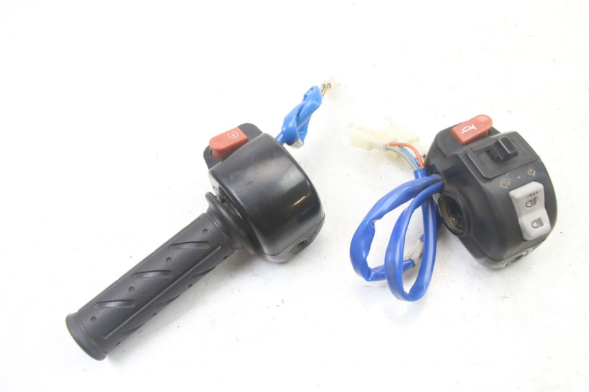 photo de ZESTAW PRZEŁĄCZNIKÓW KIEROWNICY KYMCO AGILITY 4T 50 (2018 - 2022) - Szczegół części