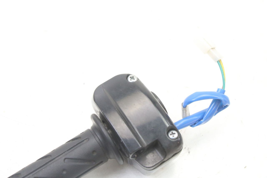 photo de ZESTAW PRZEŁĄCZNIKÓW KIEROWNICY KYMCO AGILITY 4T 50 (2018 - 2022) - Widok produktu