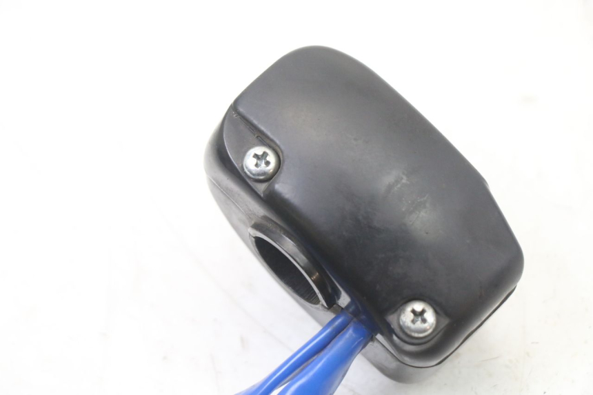 photo de ZESTAW PRZEŁĄCZNIKÓW KIEROWNICY KYMCO AGILITY 4T 50 (2018 - 2022) - Punkty mocowania