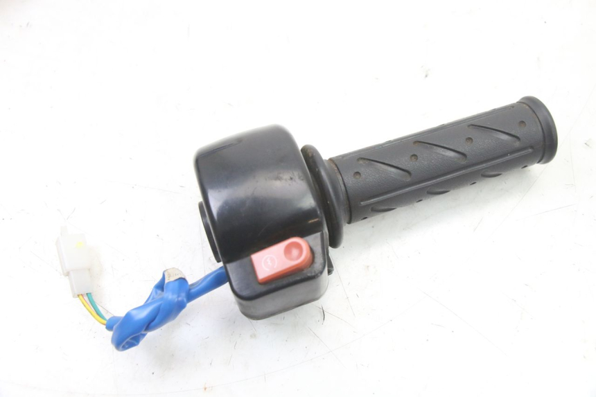 photo de ZESTAW PRZEŁĄCZNIKÓW KIEROWNICY KYMCO AGILITY 4T 50 (2018 - 2022) - Część sprawdzona