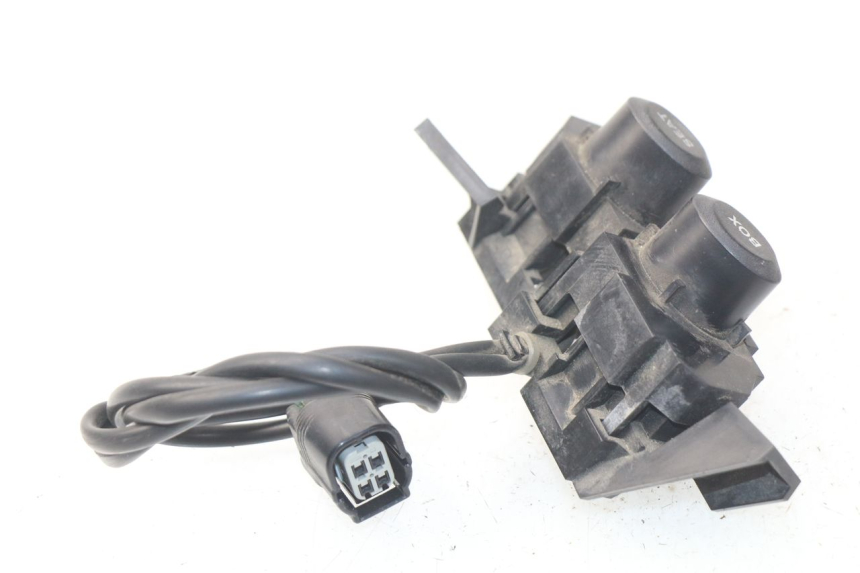 photo de ZESTAW PRZEŁĄCZNIKÓW HONDA NSS EX FORZA 250 (2005 - 2013) - Inny kąt widzenia