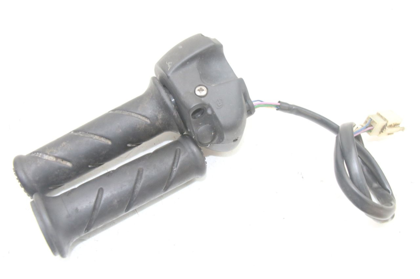 photo de ZESTAW PRZEŁĄCZNIKÓW KIEROWNICY PEUGEOT SATELIS COMPRESSOR K15 125 (2006 - 2009) - Oznaczenia i referencje