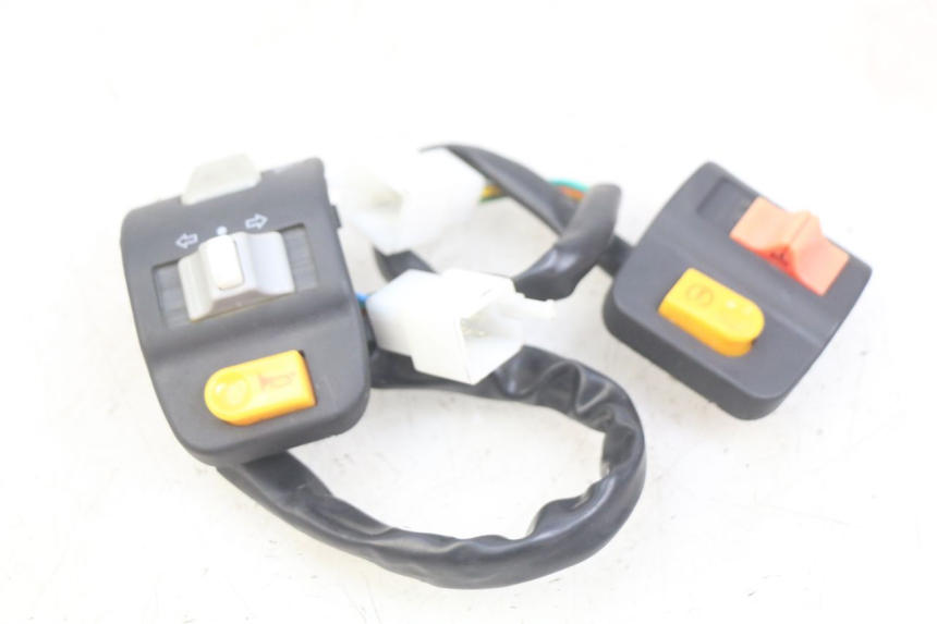 photo de ZESTAW PRZEŁĄCZNIKÓW JM MOTORS SANTANA 50 (2014 - 2023) - Widok główny