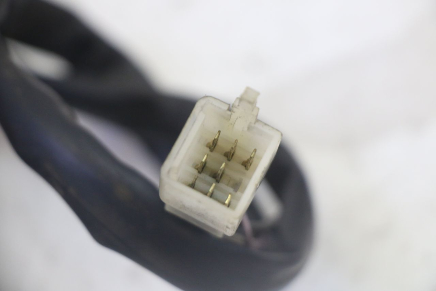 photo de ZESTAW PRZEŁĄCZNIKÓW KIEROWNICY PEUGEOT SATELIS 125 (2006 - 2009) - Punkty mocowania