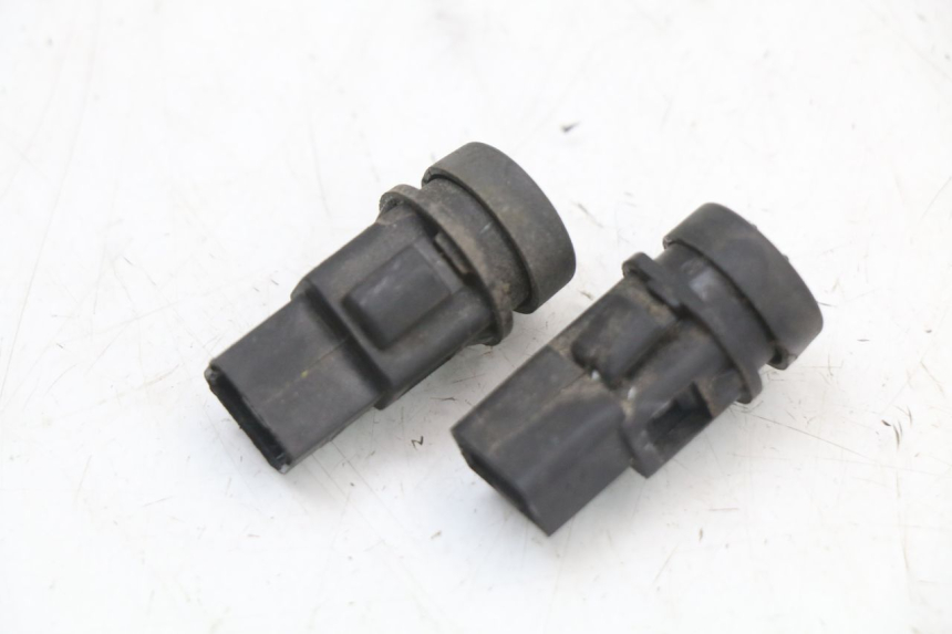 photo de ZESTAW PRZEŁĄCZNIKÓW KIEROWNICY PIAGGIO X10 125 (2012 - 2017) - Szczegół części