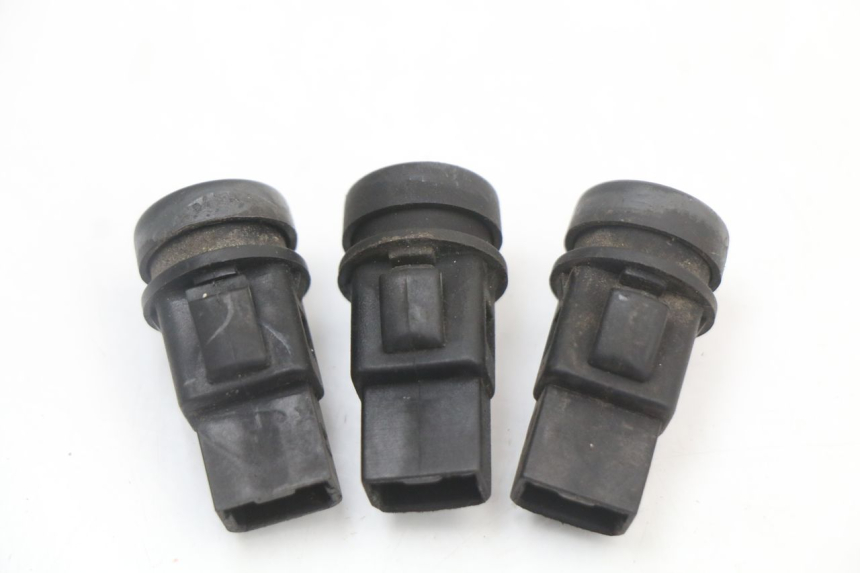 photo de ZESTAW PRZEŁĄCZNIKÓW PIAGGIO X8 125 (2004 - 2007) - Inny kąt widzenia