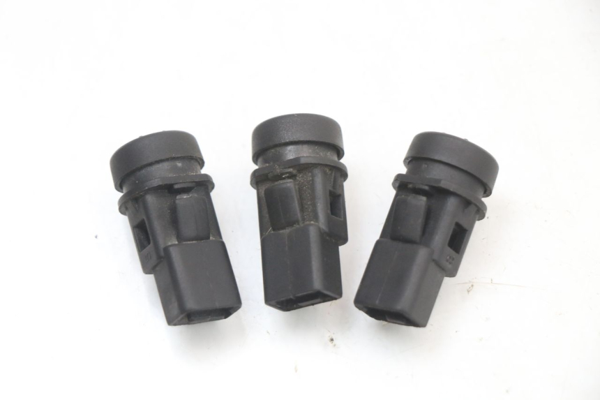 photo de ZESTAW PRZEŁĄCZNIKÓW PIAGGIO X8 125 (2004 - 2007) - Zoom stanu zużycia