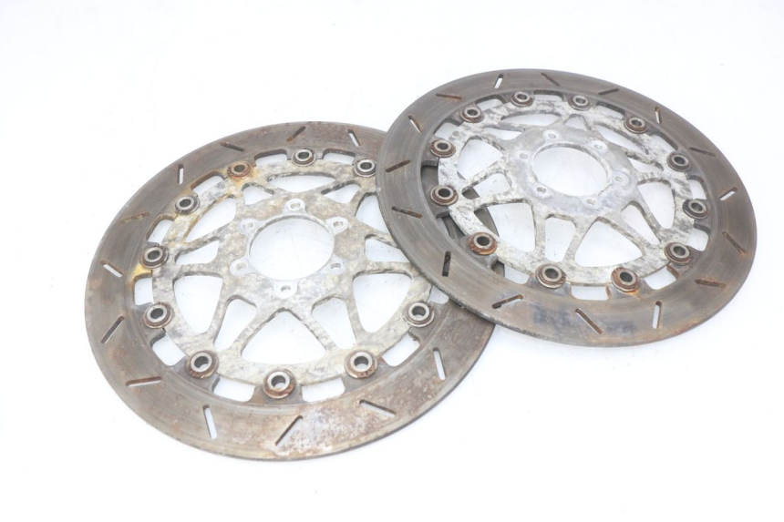 photo de ZESTAW PRZEDNICH TARCZ HAMULCOWYCH HONDA CBR RR FIREBLADE 900 (1992 - 1994) - Zbliżenie komponentów