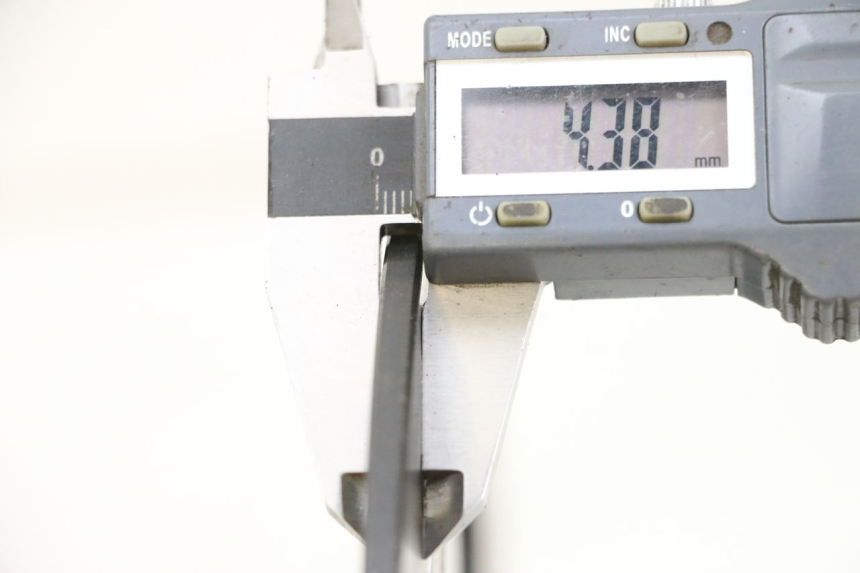 photo de ZESTAW PRZEDNICH TARCZ HAMULCOWYCH YAMAHA FJR ABS 1300 (2006 - 2012) - Szczegół części