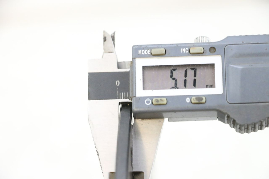 photo de ZESTAW PRZEDNICH TARCZ HAMULCOWYCH SUZUKI GSXR GSX-R 1000 (2003 - 2004) - Szczegół części