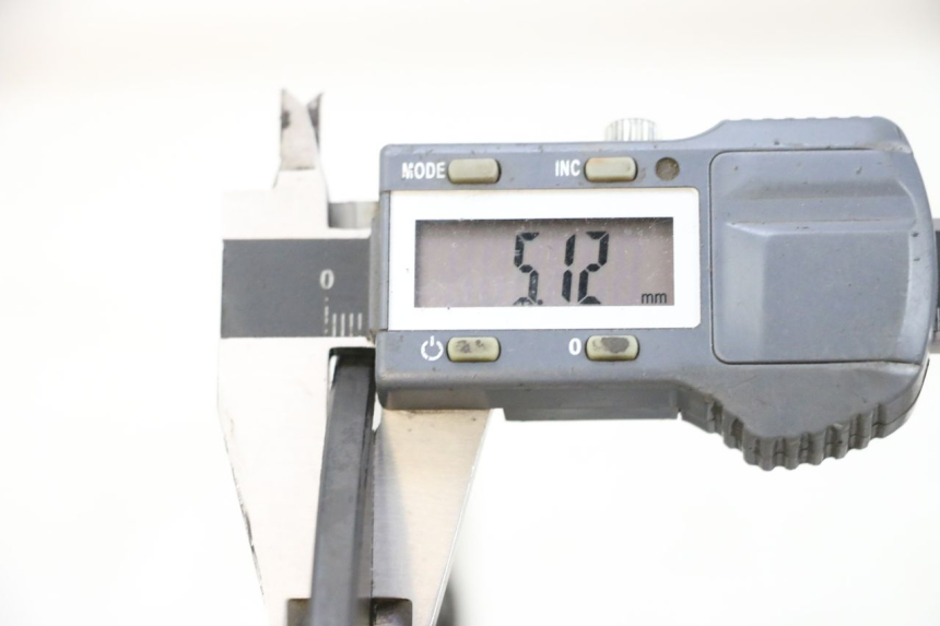 photo de ZESTAW PRZEDNICH TARCZ HAMULCOWYCH SUZUKI GSXR GSX-R 1000 (2003 - 2004) - Zoom stanu zużycia