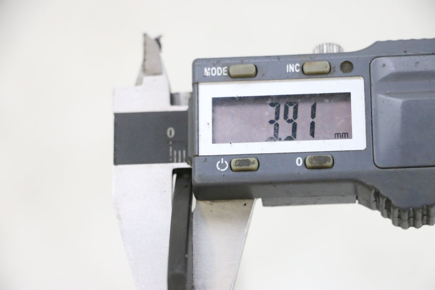 photo de ZESTAW PRZEDNICH TARCZ HAMULCOWYCH PIAGGIO MP3 HPE 300 (2019 - 2026) - Szczegół części