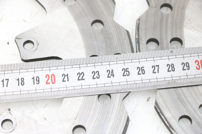 photo de ZESTAW PRZEDNICH TARCZ HAMULCOWYCH PIAGGIO MP3 HPE 300 (2019 - 2026) - Inny kąt widzenia