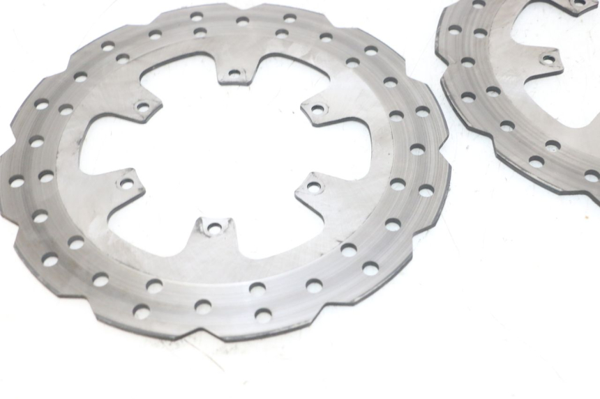 photo de ZESTAW PRZEDNICH TARCZ HAMULCOWYCH PIAGGIO MP3 HPE 300 (2019 - 2026) - Widok ogólny