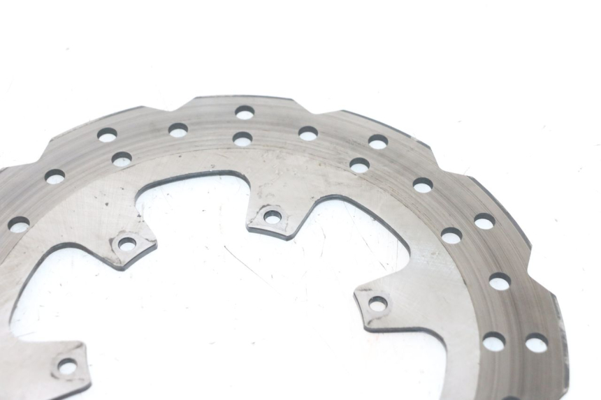 photo de ZESTAW PRZEDNICH TARCZ HAMULCOWYCH PIAGGIO MP3 HPE 300 (2019 - 2026) - Punkty mocowania