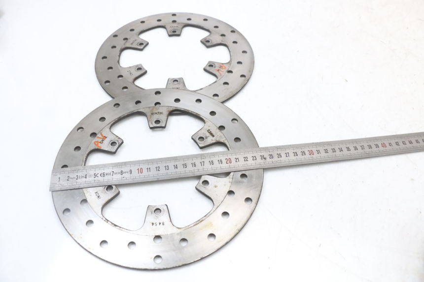 photo de ZESTAW PRZEDNICH TARCZ HAMULCOWYCH PIAGGIO MP3 125 (2006 - 2014) - Zoom stanu zużycia