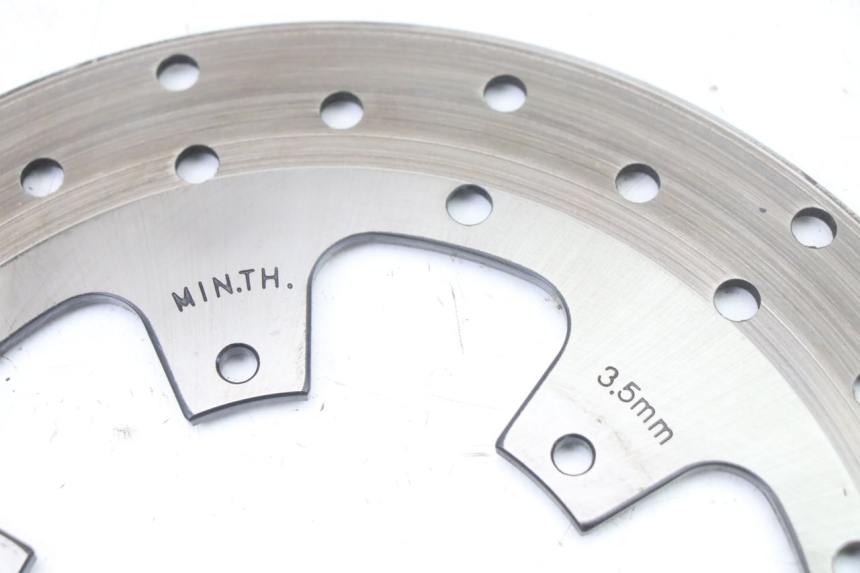 photo de ZESTAW PRZEDNICH TARCZ HAMULCOWYCH PIAGGIO MP3 500 (2014 - 2017) - Punkty mocowania