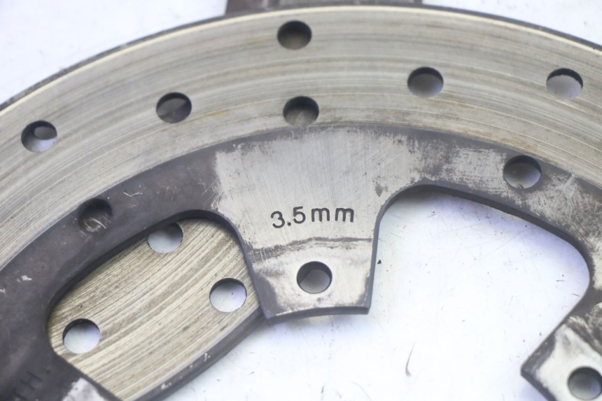 photo de ZESTAW PRZEDNICH TARCZ HAMULCOWYCH PIAGGIO MP3 500 (2016 - 2018) - Punkty mocowania