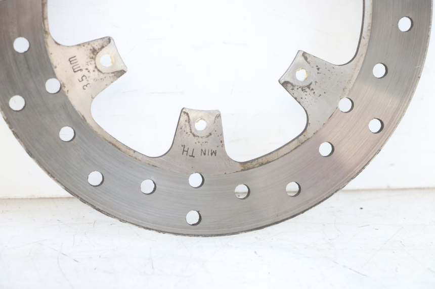 photo de ZESTAW PRZEDNICH TARCZ HAMULCOWYCH PIAGGIO MP3 RL 250 (2006 - 2010) - Widok z bliska