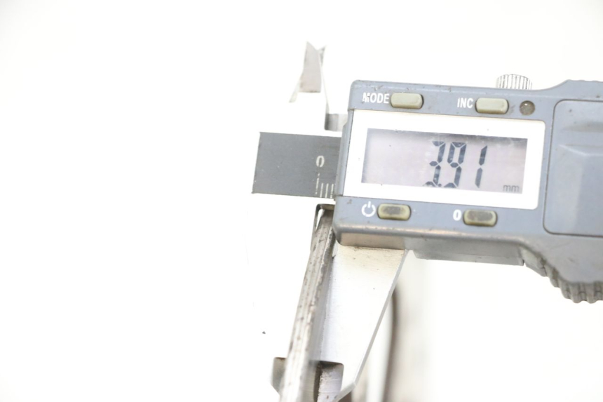 photo de ZESTAW PRZEDNICH TARCZ HAMULCOWYCH PIAGGIO MP3 RL 250 (2006 - 2010) - Zoom stanu zużycia