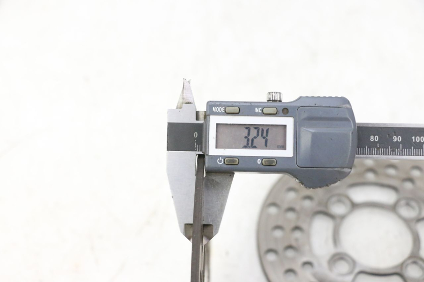 photo de ZESTAW PRZEDNICH TARCZ HAMULCOWYCH YAMAHA YFM R RAPTOR 250 (2008 - 2014) - Zbliżenie techniczne