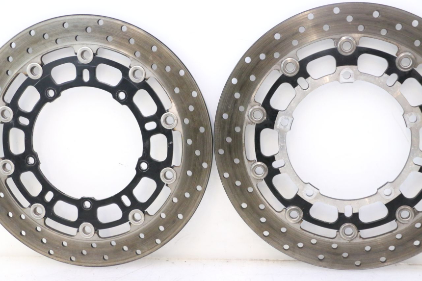 photo de PARA PRZEDNICH TARCZ HAMULCOWYCH YAMAHA YZF R6 600 (2008 - 2009) - Inny kąt widzenia
