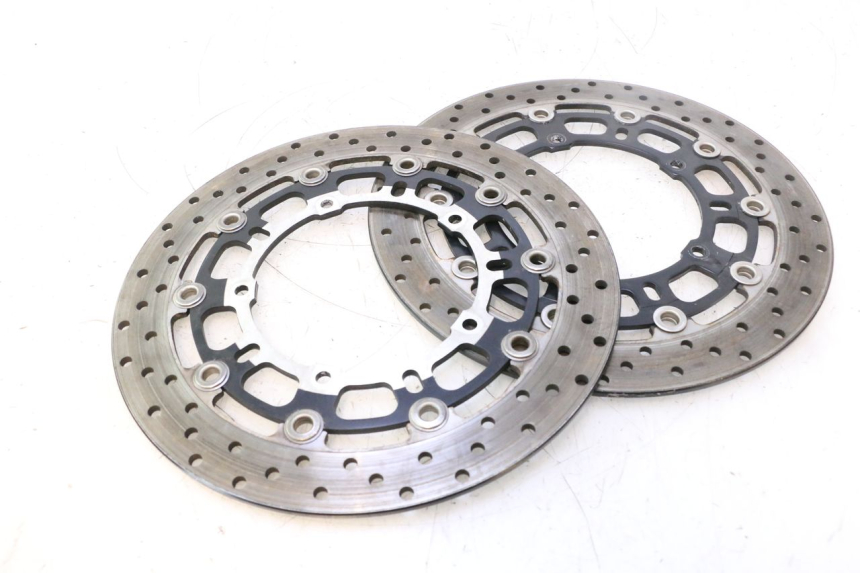 photo de PARA PRZEDNICH TARCZ HAMULCOWYCH YAMAHA YZF R6 600 (2008 - 2009) - Zbliżenie techniczne