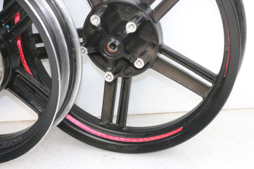 photo de PARA KOŁA KYMCO AGILITY 16+ 4T 50 (2018 - 2023) - Zoom stanu zużycia