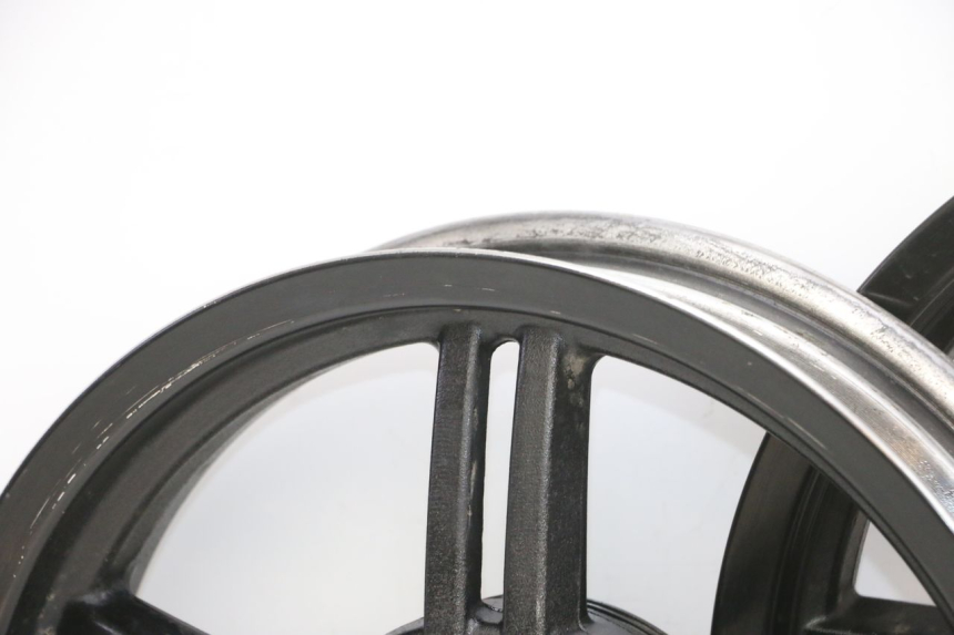 photo de PARA KOŁA KYMCO AGILITY 16+ 4T 50 (2018 - 2023) - Szczegół części