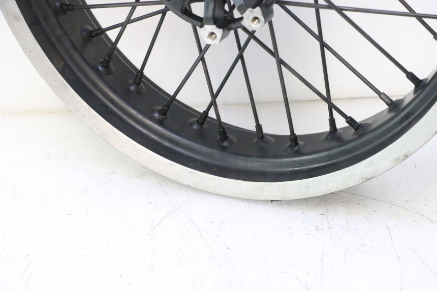 photo de PARA KÓŁ HM HONDA CRM DERAPAGE RR 50 (2006 - 2017) - Widok z bliska