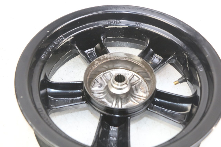 photo de ZESTAW FELG SYM CROX 4T 50 (2016 - 2023) - Zbliżenie komponentów