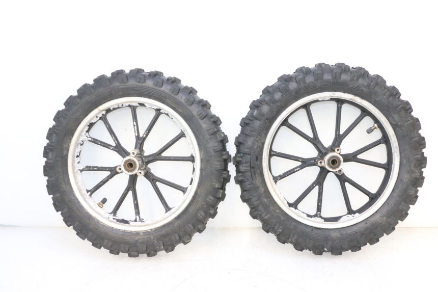 photo de PARA KÓŁ ORION DELTA DIRT BIKE 50 - Widok z bliska