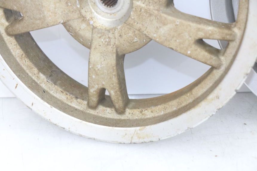 photo de PARA KOŁA PEUGEOT KISBEE 4T 50 (2010 - 2017) - Alternatywny kąt